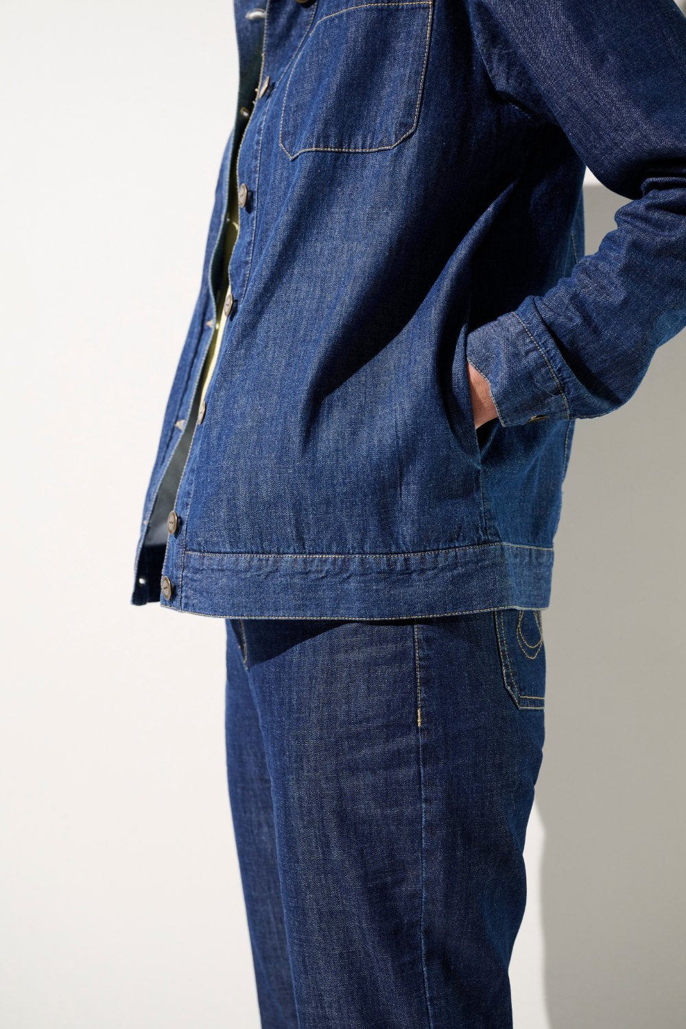 Veste anti-UV Saint-Malo en jean pour femme, respirante et élégante, idéale pour se protéger du soleil.