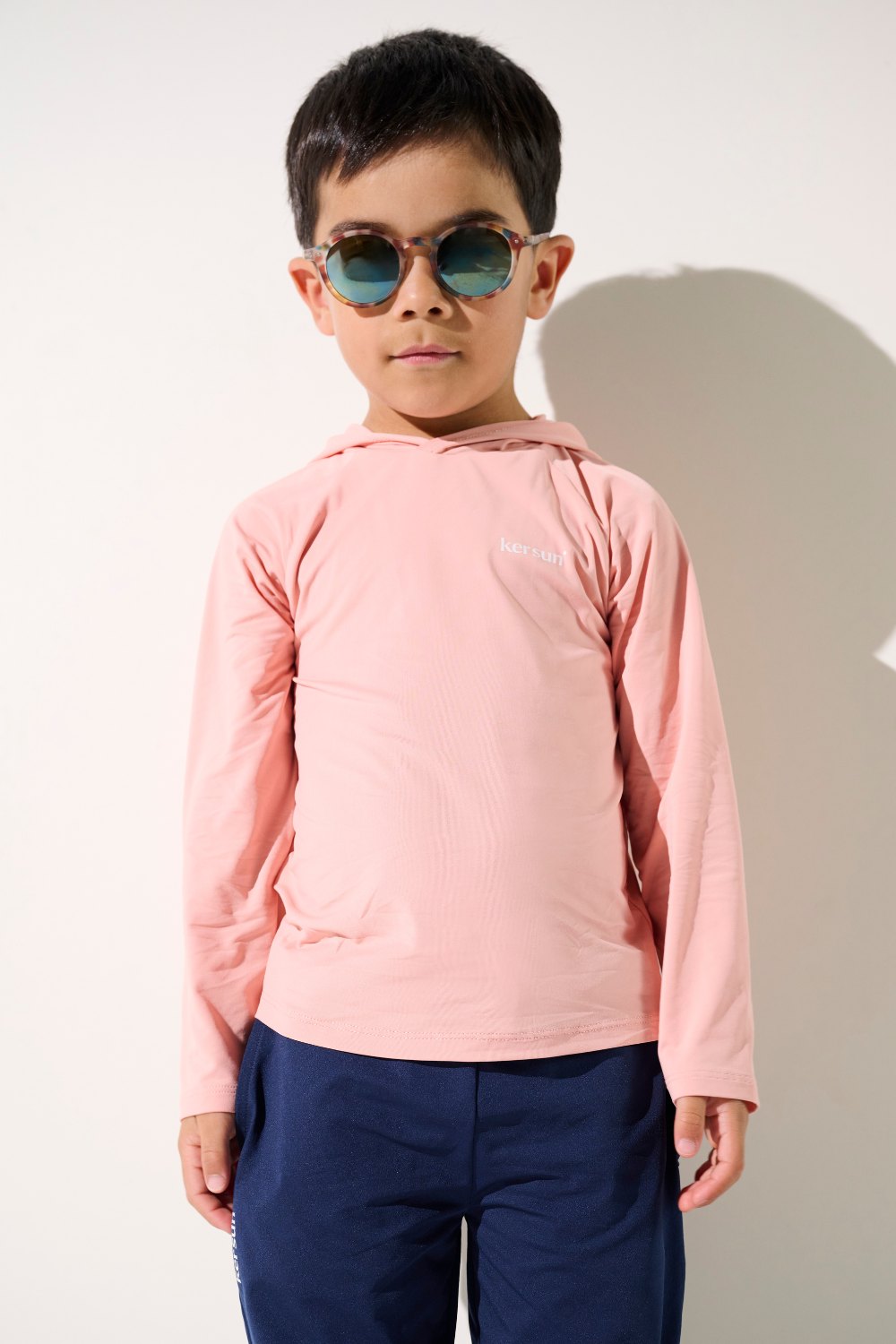 T-shirt anti-UV à capuche - Oasis pour garçon, rose, UPF 50+, idéal pour la protection solaire extérieure.