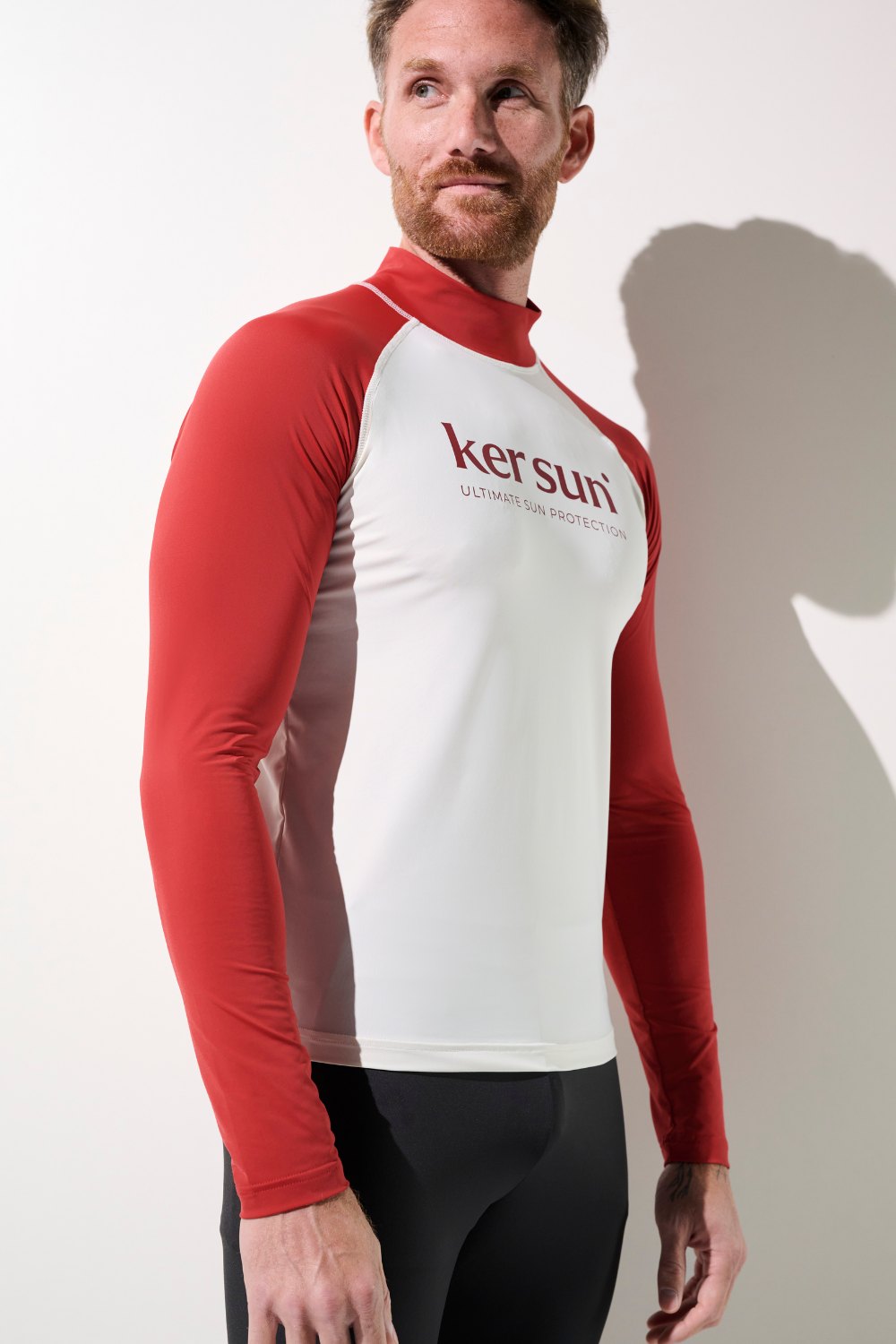 T-shirt de bain anti-UV - Malibu rouge et blanc pour homme, avec manches longues et protection solaire UPF 50+.