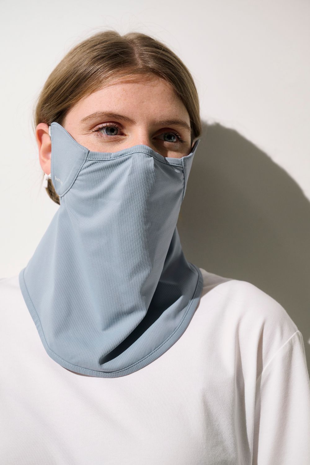 Masque anti-UV - Boston en tissu léger et respirant, protection solaire pour femme, couleur bleu clair.