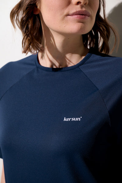 T-shirt anti-UV - Boston bleu marine pour femme, léger et respirant, idéal pour le sport avec protection UPF 50+.