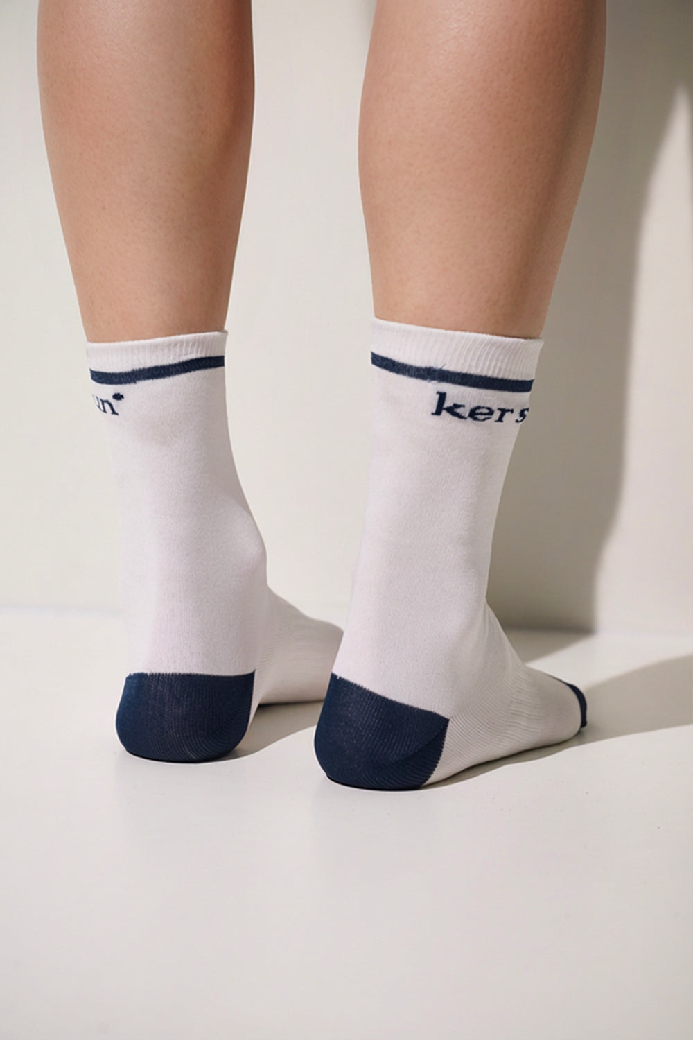 SOL soonerorlater Guruguru Socks 白 Women's UV White Socks, Mojave, UPF 50+– Ker Sun