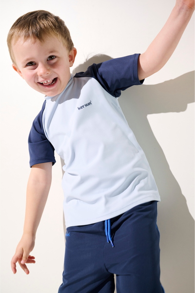 T-shirt de bain anti-UV - Fidji pour enfant, léger et UPF 50+, idéal pour les activités aquatiques.