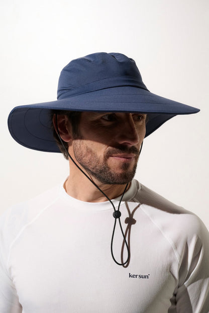 Chapeau de bain anti-UV UPF 50+ pour homme, léger et pratique, parfait pour les activités nautiques ensoleillées.
