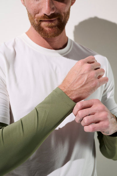 Manches anti-UV - Gobi vert olive, coupe ajustée, UPF 50+, pour homme, parfaites pour protection solaire lors d'activités extérieures.