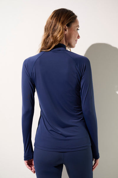 T-shirt de bain anti-UV - Malibu pour femme, manches longues, tissu respirant et élégant en bleu.