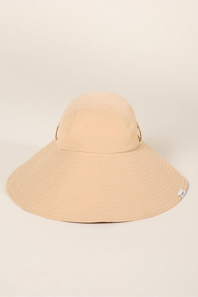 Chapeau anti-UV Café Glacé pour femme, offrant protection solaire avec large bord de 15 cm.