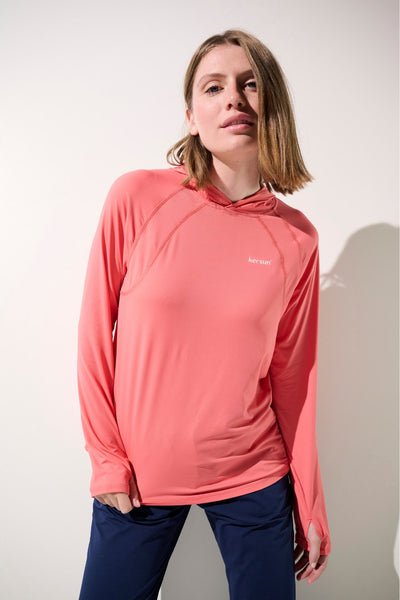T-shirt anti-UV à capuche - Oasis pour femme, couleur corail, léger et UPF 50+ pour le sport en extérieur.