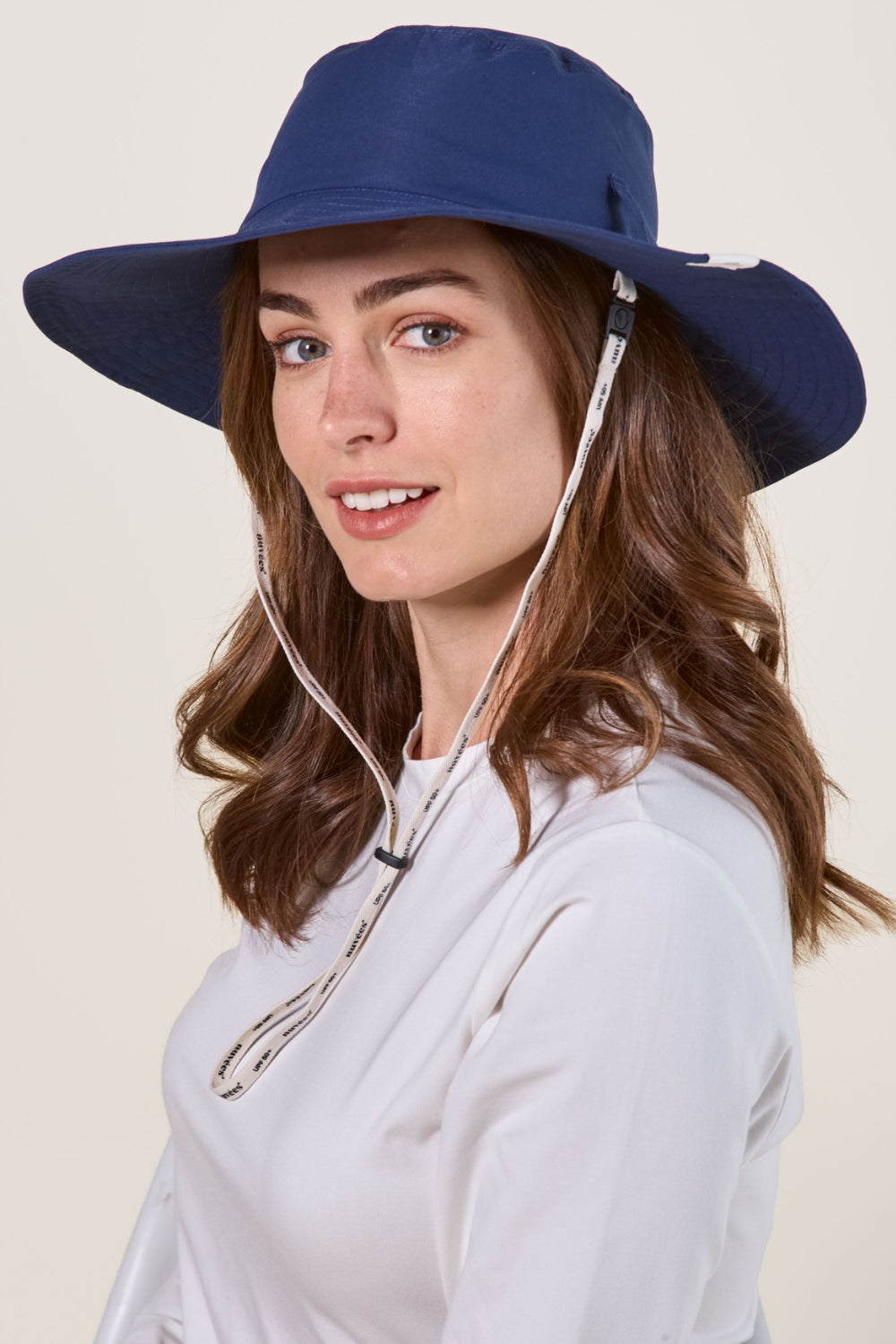 Women's UV protection hat with medium brim - Ocean blue - Nuvées